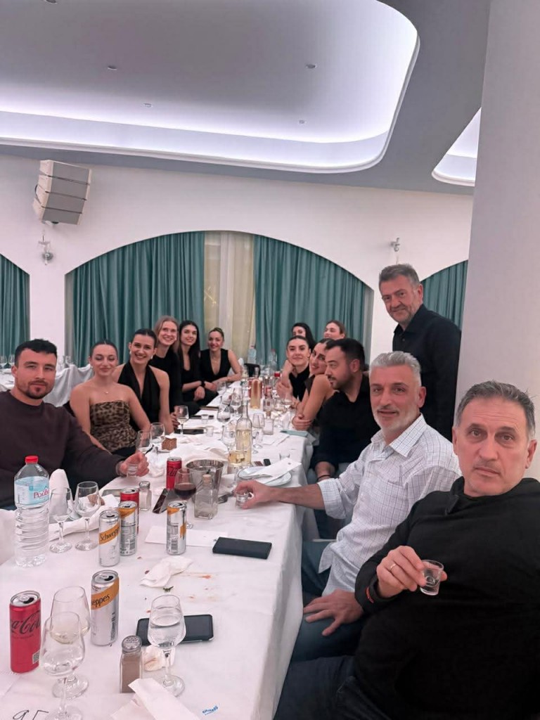 2f5373a8-6c00-4d83-b310-535f839ee308